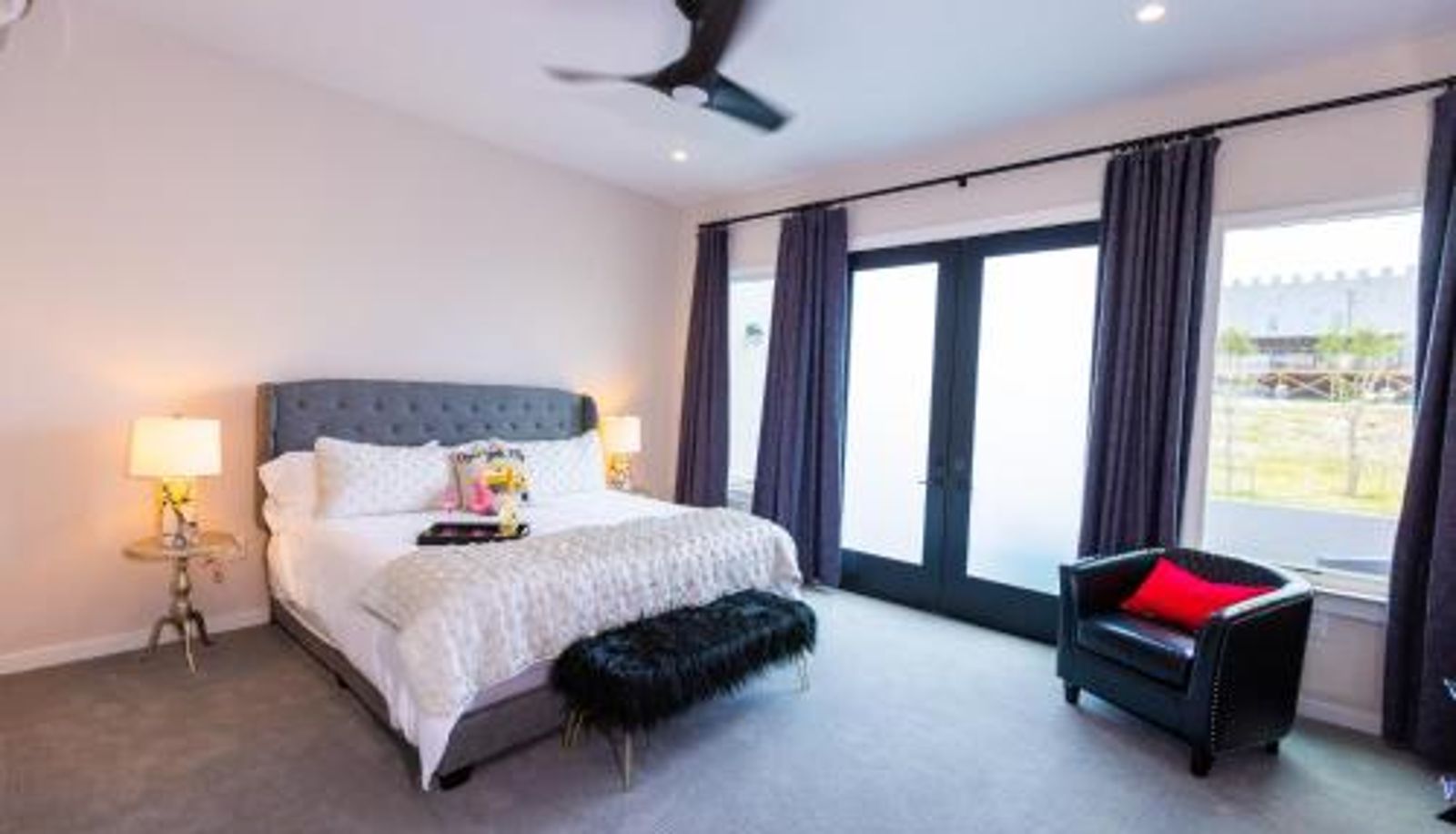 Suite - The Bentley Hotel on 290