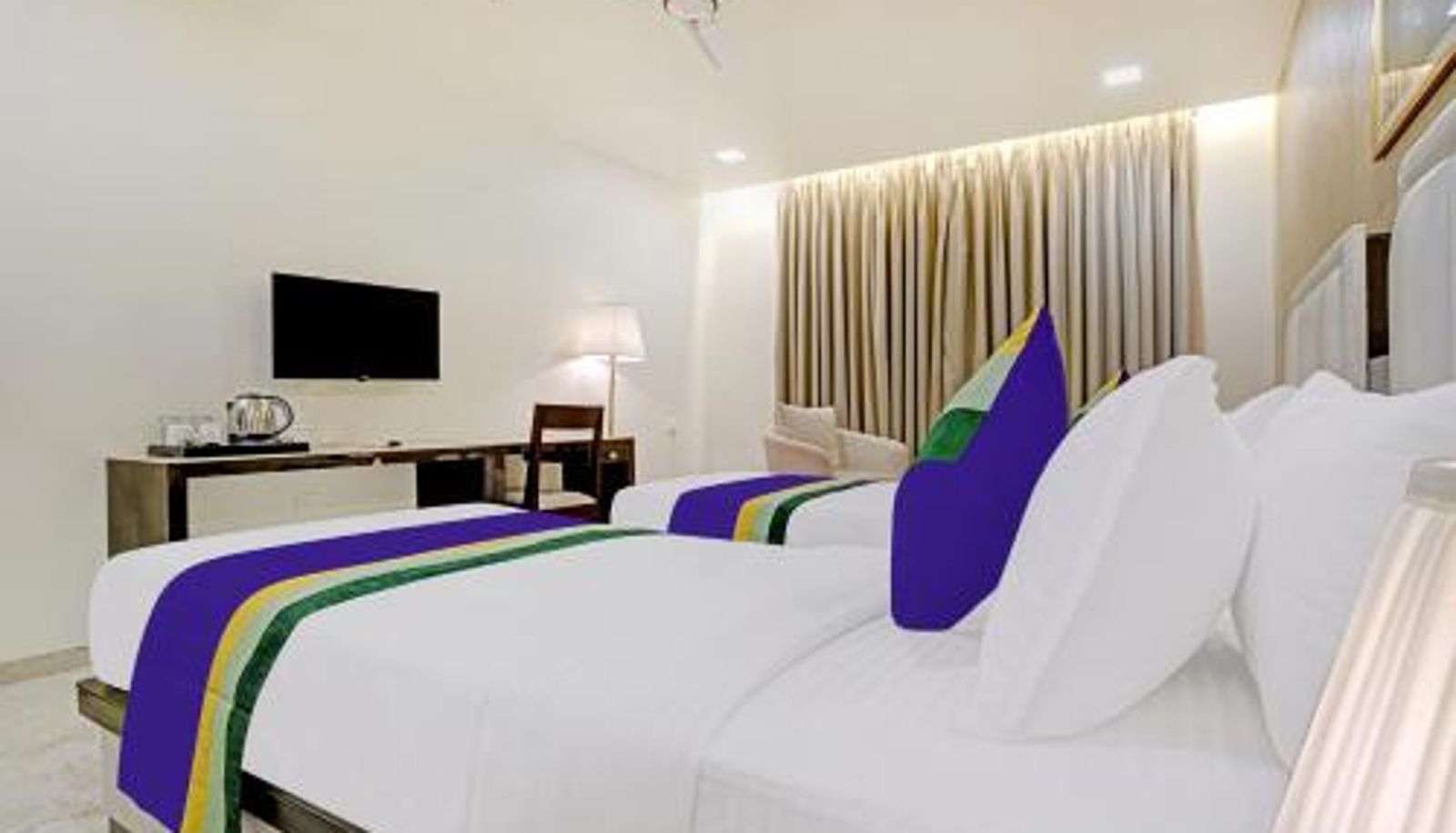 Room - Treebo Premium Golden Bliss Trimurti Nagar Square