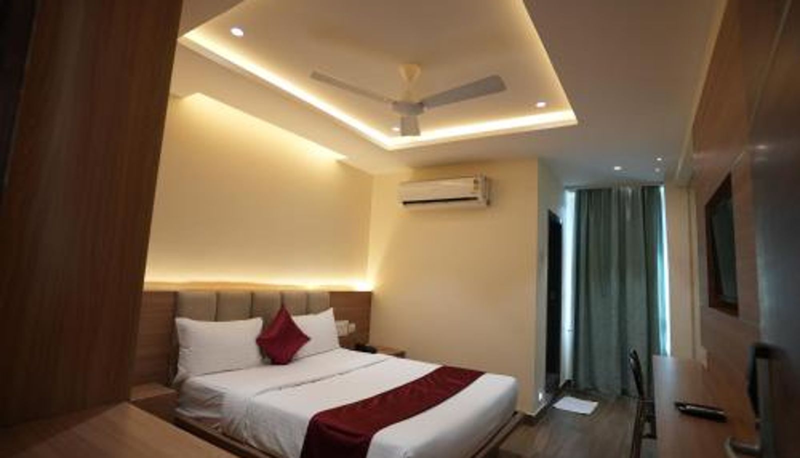Info - HOTEL SUNRISE HOSPITALITY