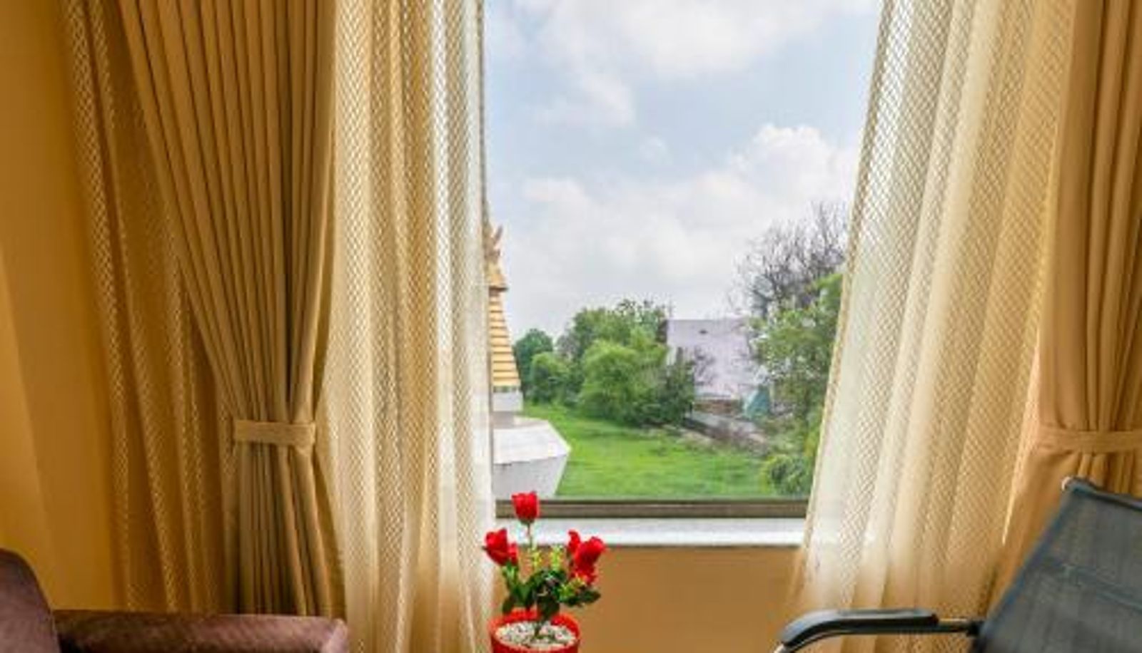 Kamer - Treebo Little Budhha