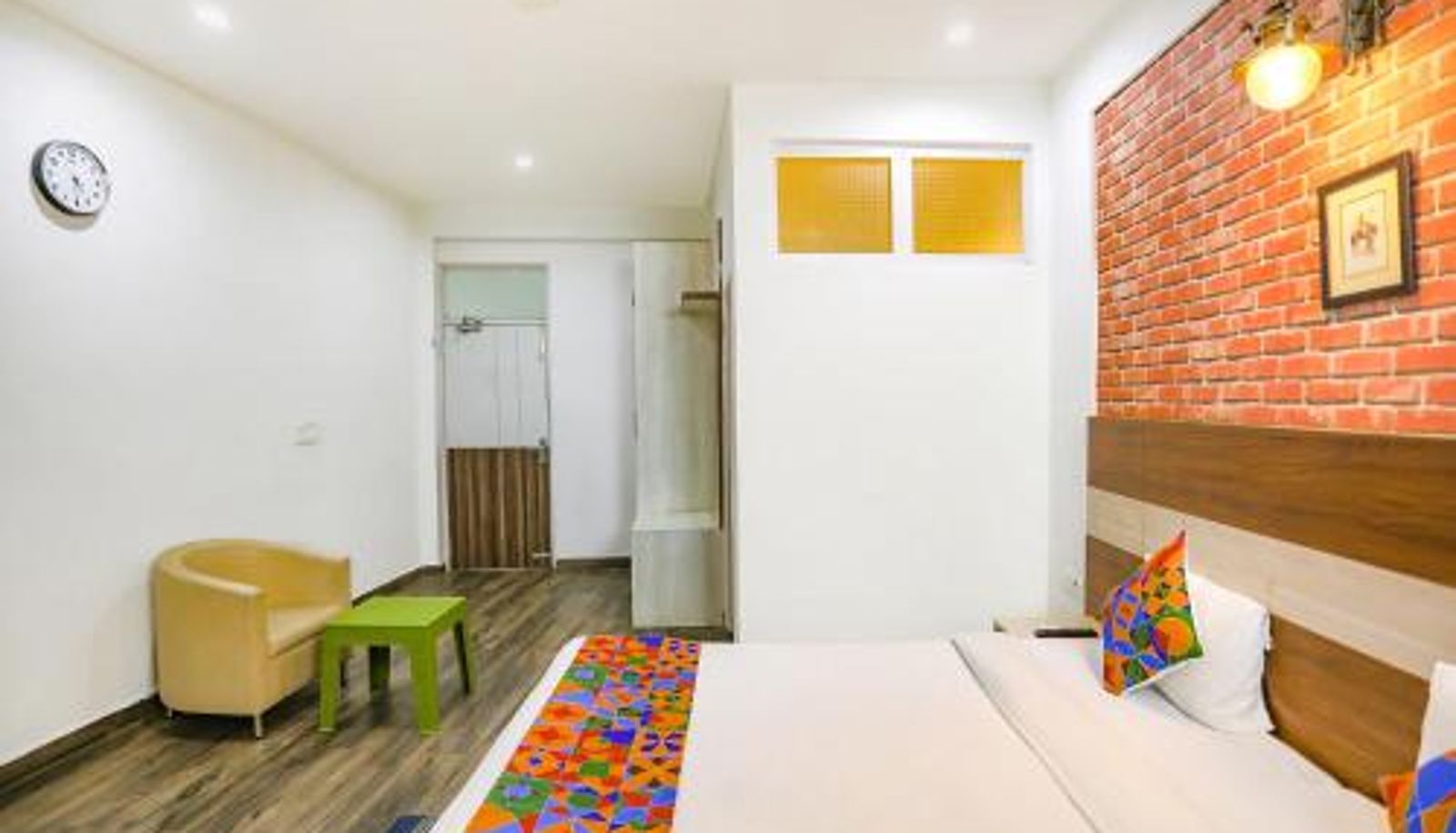 Zimmer - FabHotel Aravali Suites - DLF Phase 3
