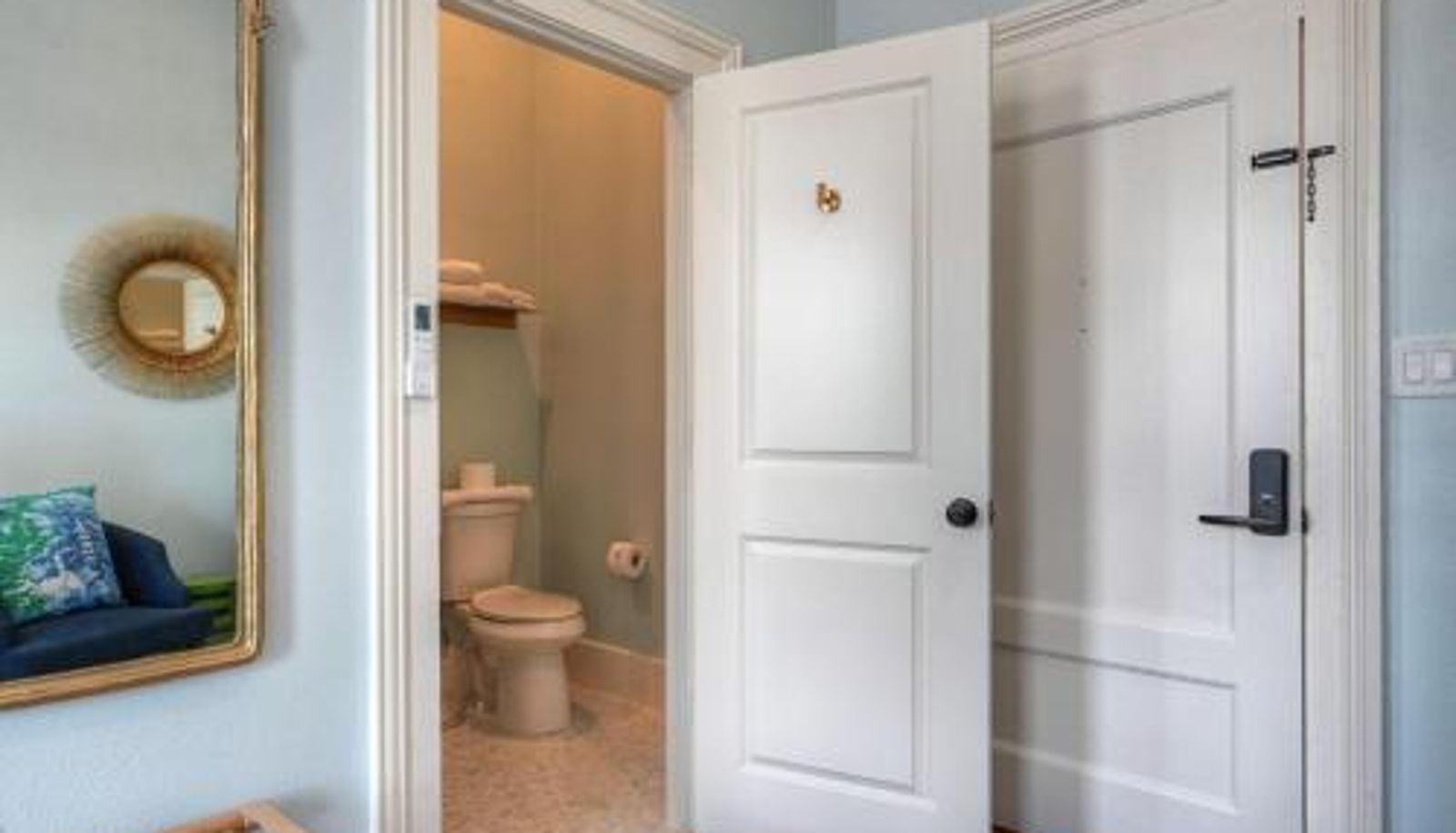 Info - Sugars Inn Room 4 Historic NOLA Charm in Downtown Galveston