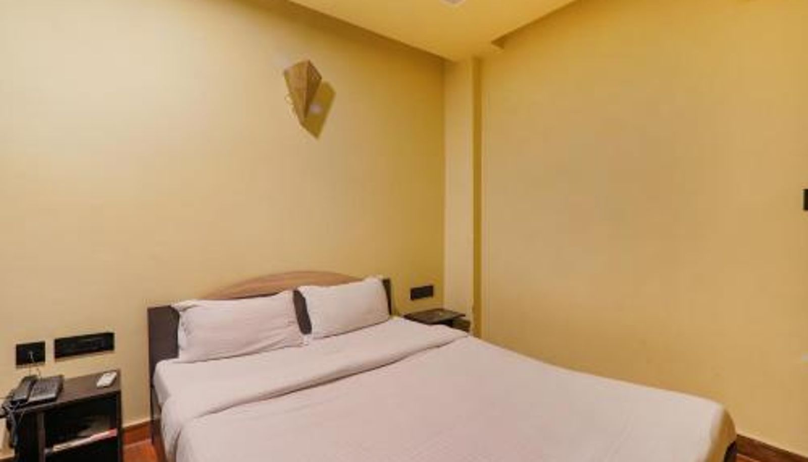 Camera - FabHotel Lemon Grass - Assi Ghat