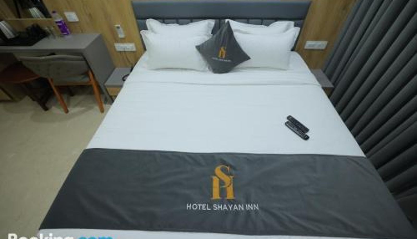 Room - Hotel Shayan Inn