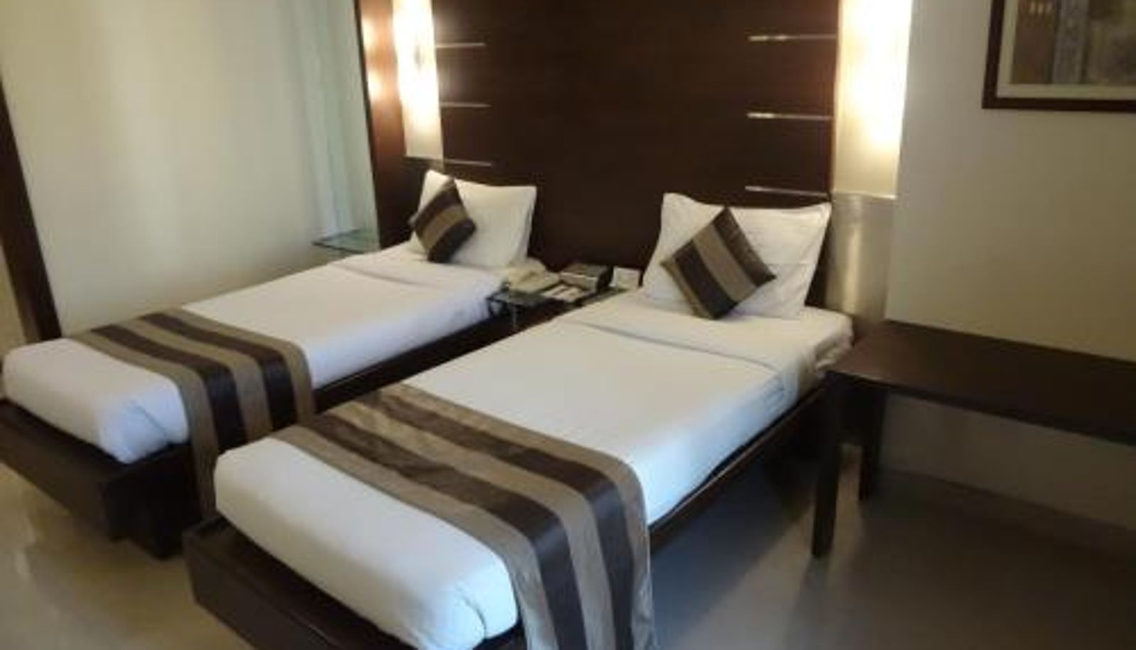 Kamer - Hotel Suba Galaxy Mumbai