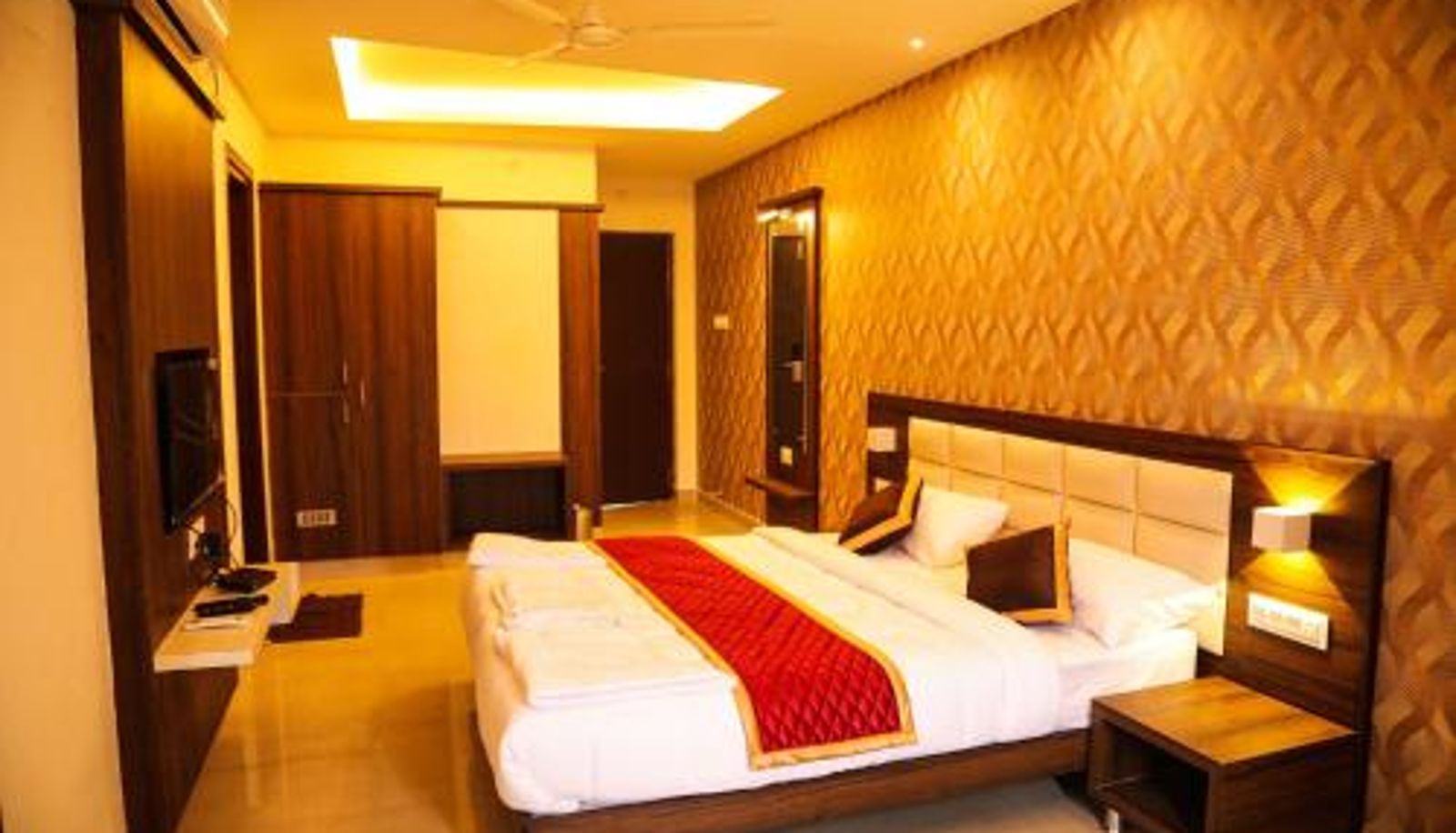 Info - Royal Indraprastha The Hotel