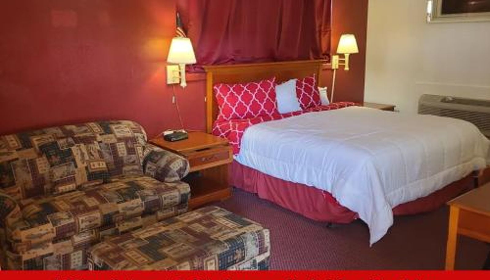 Room - Coratel Inn & Suites by Jasper Hutchinson