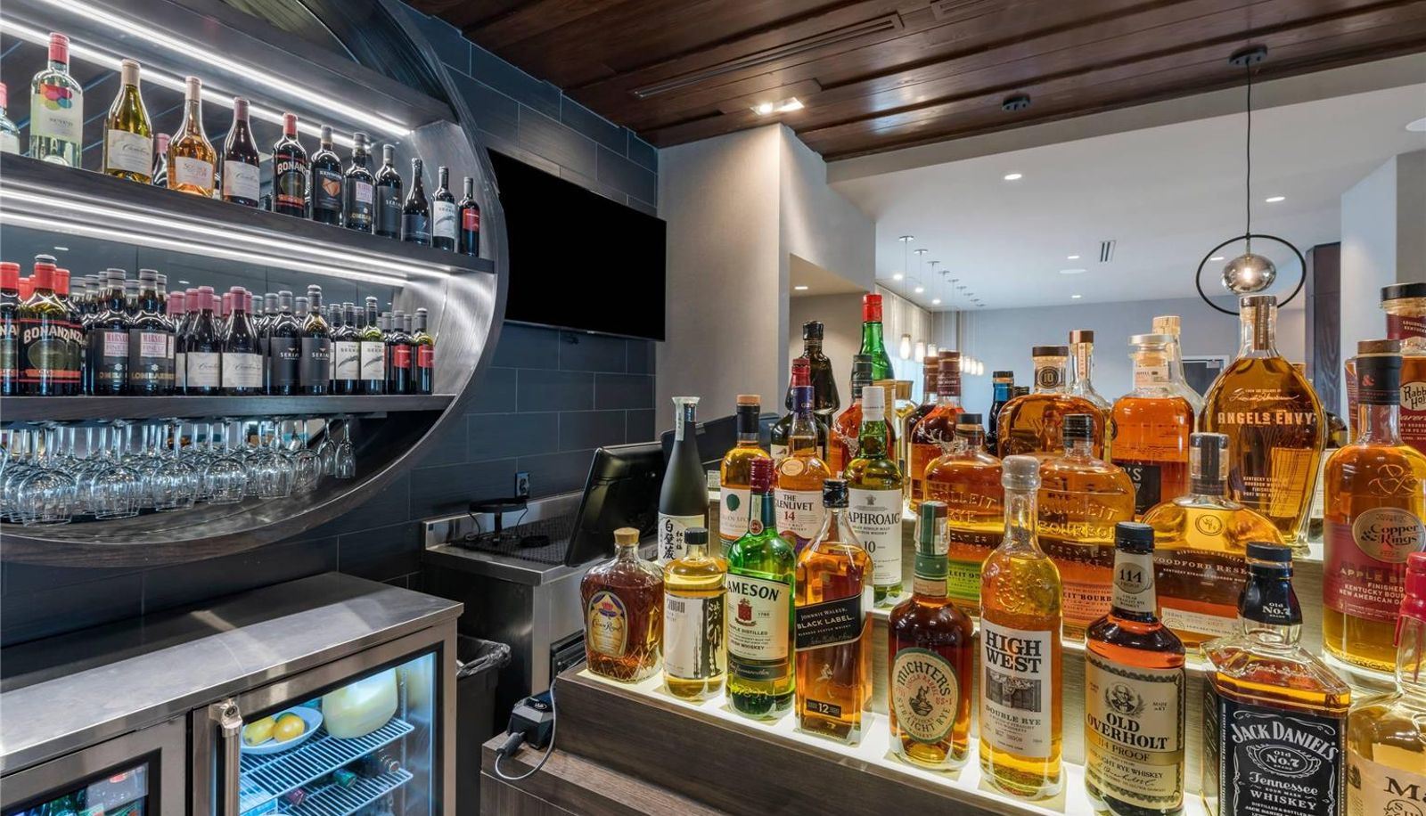 Bar - Cambria Hotel Minneapolis Downtown