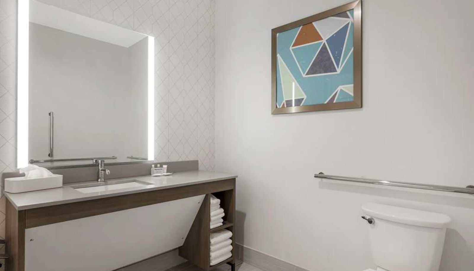 Room - Comfort Suites Richmond East