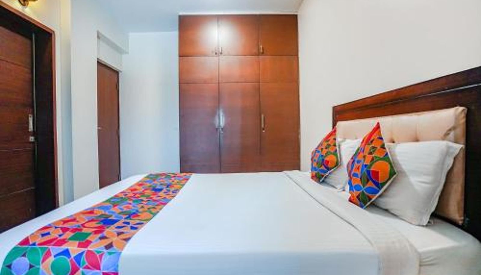 Zimmer - FabHotel Home Tree Service Apartment