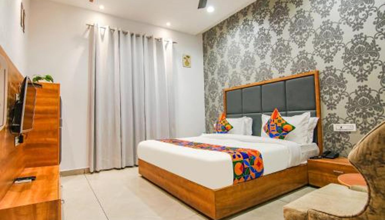 Info - FabHotel Royal Mapple