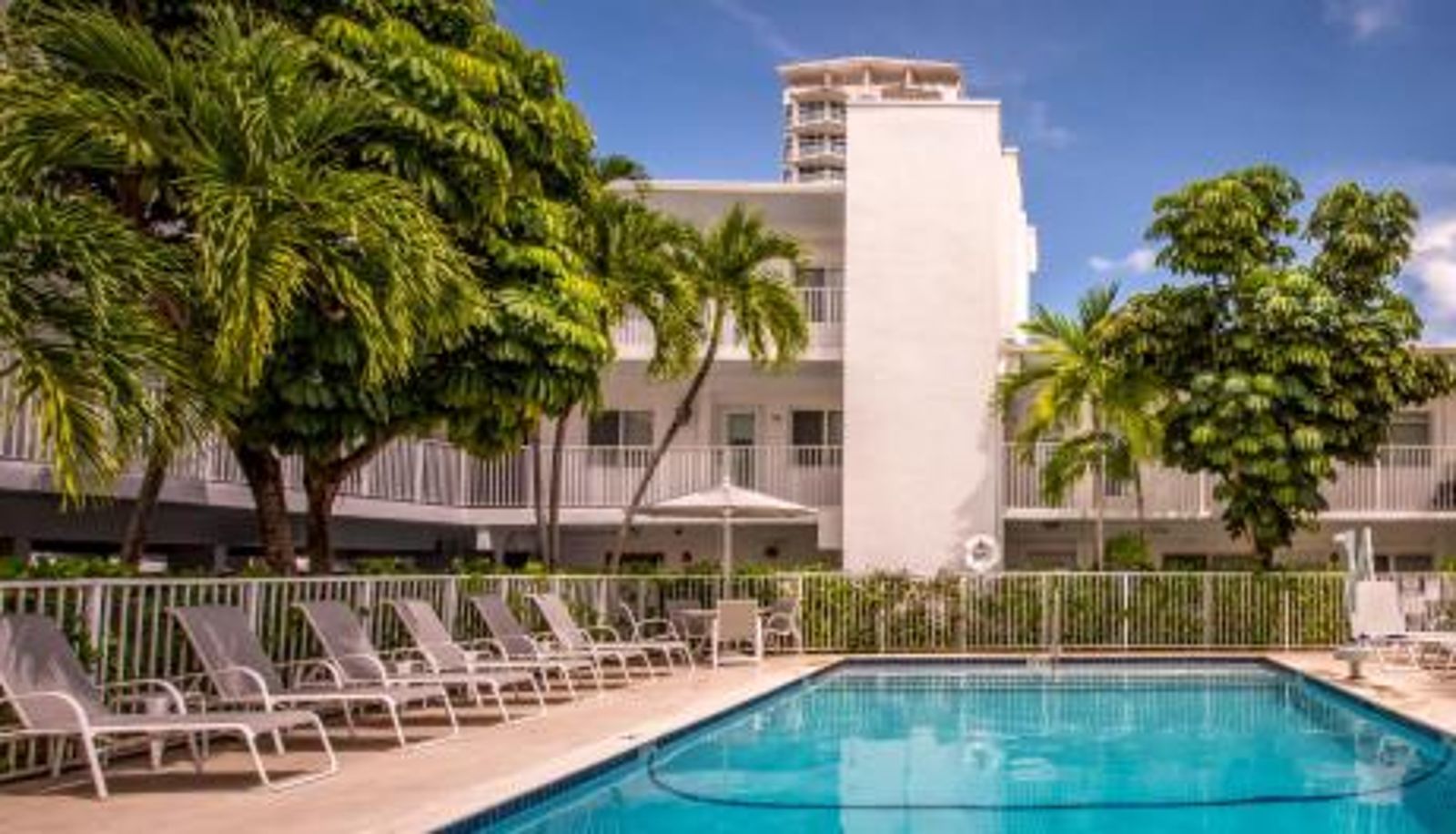 Hotel outdoor area - Park Royal Miami Beach