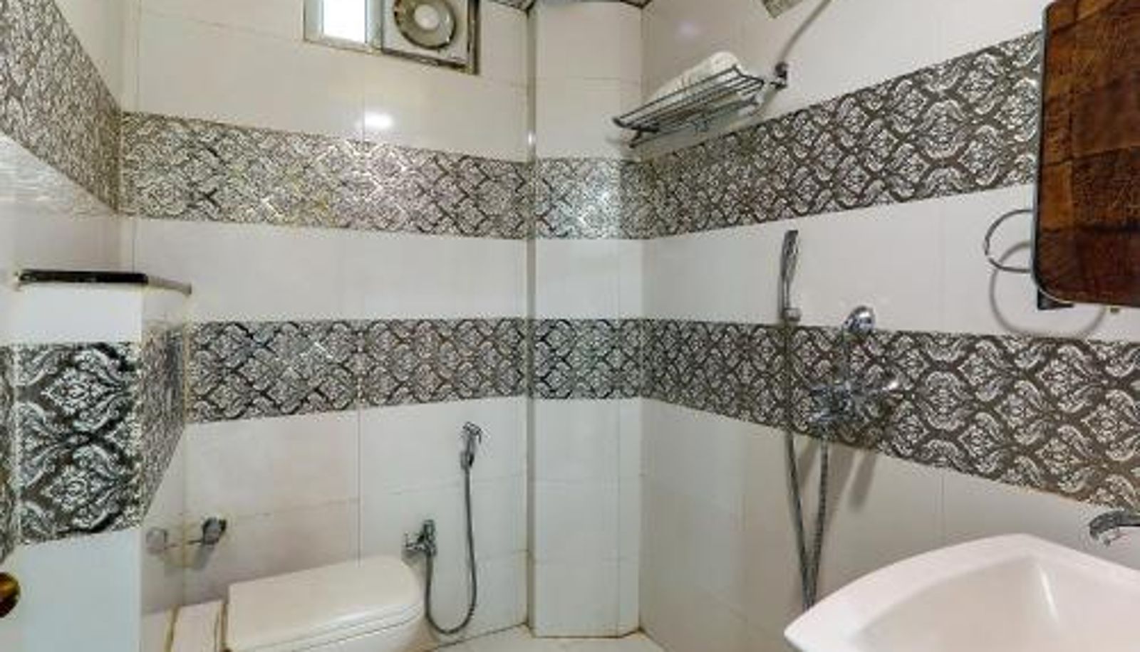 Badezimmer - FabHotel GMC Grand