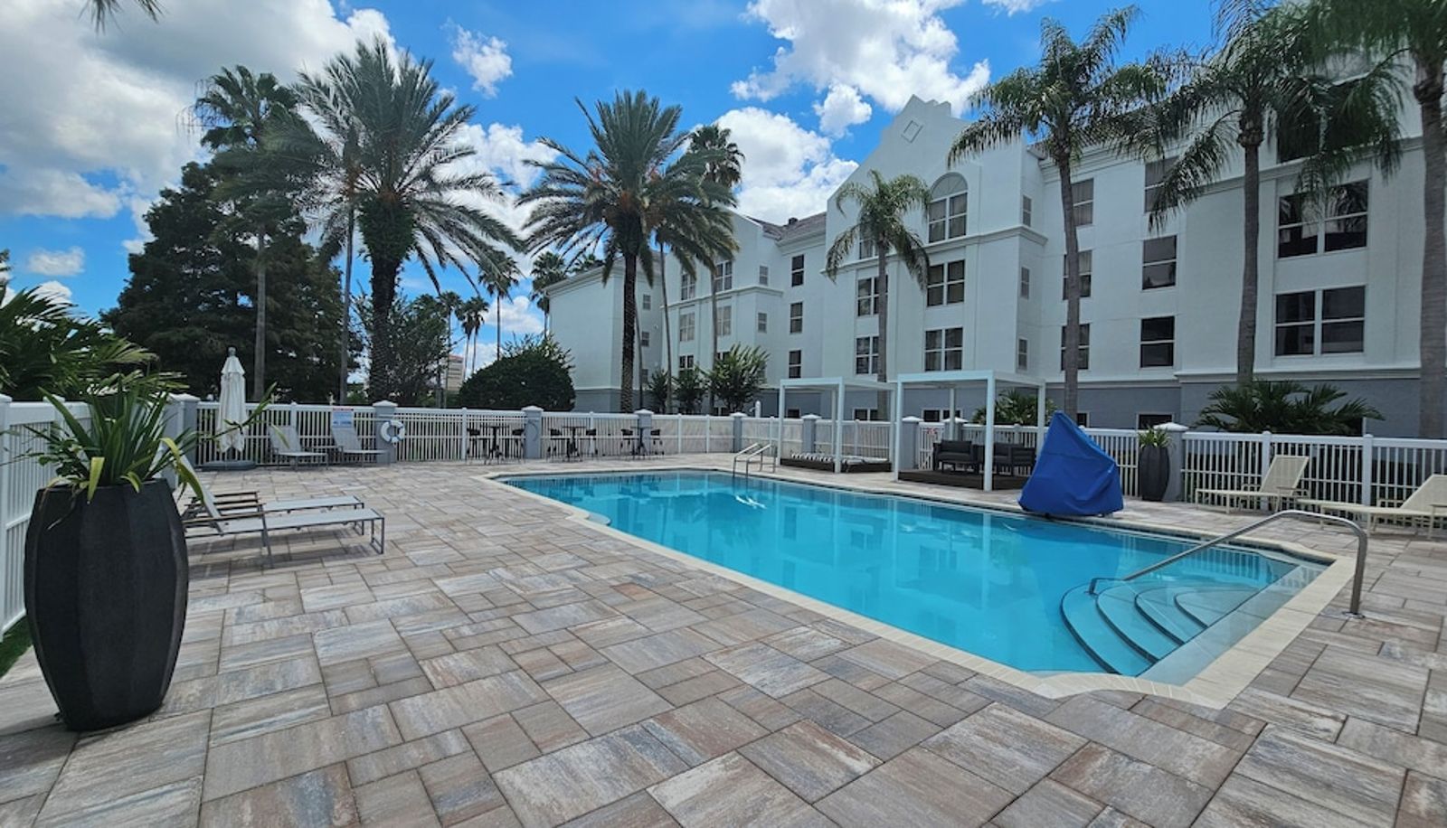 Pool - MONTREAL SUITES ORLANDO by IHG