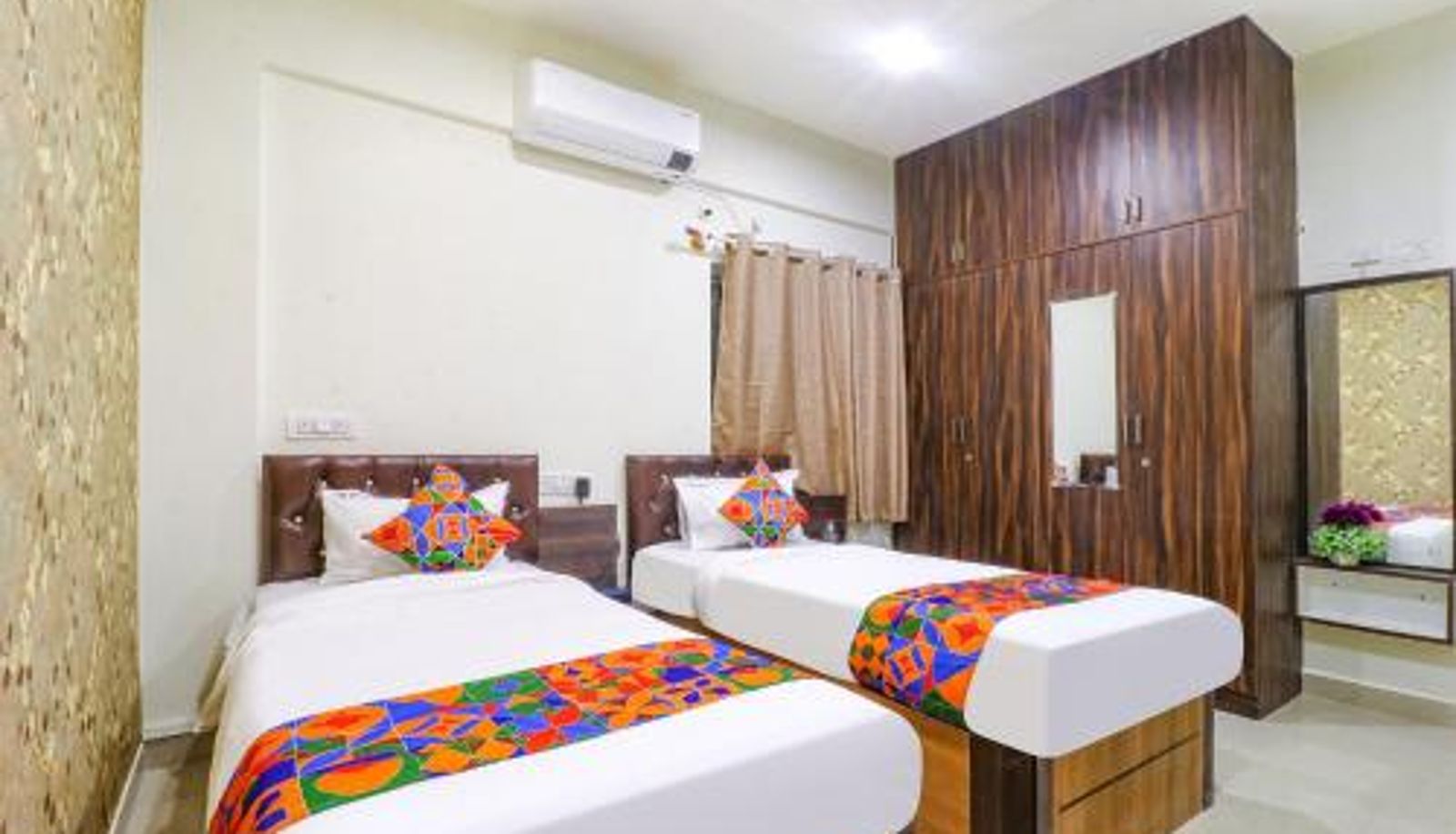 Zimmer - FabHotel E City Inn - 3 Km from Infosys Campus