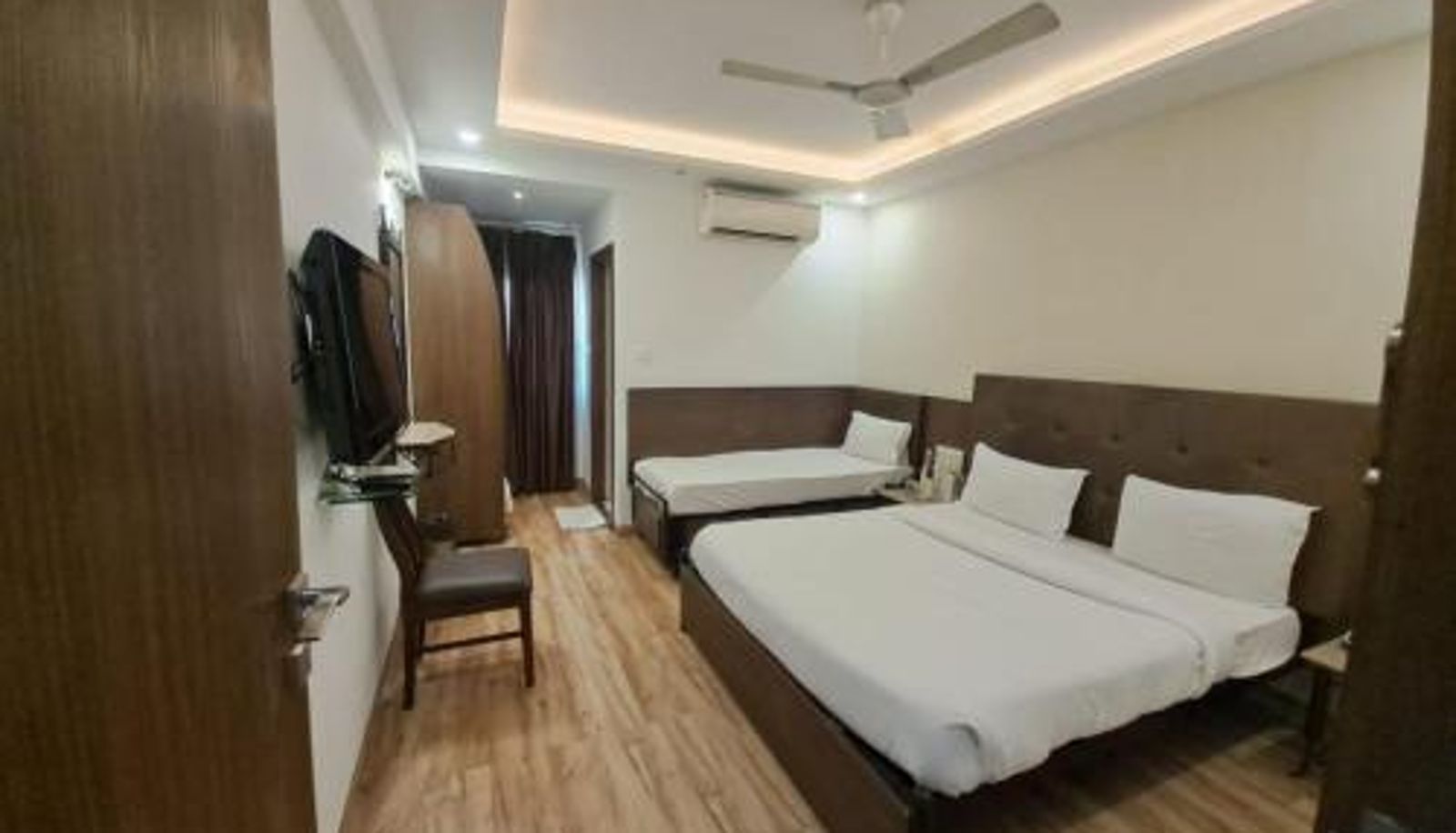 Zimmer - Pravasa hotel Indore