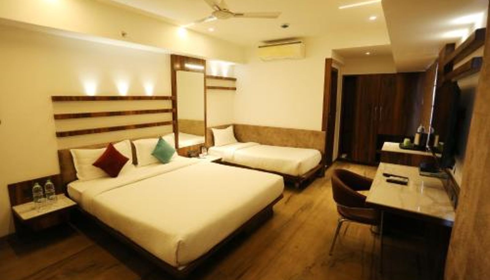 Room - Pravasa hotel Indore