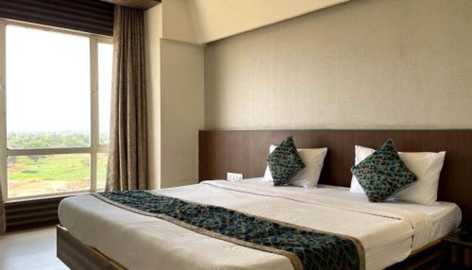 Widok - Hotel Grand Parivaar