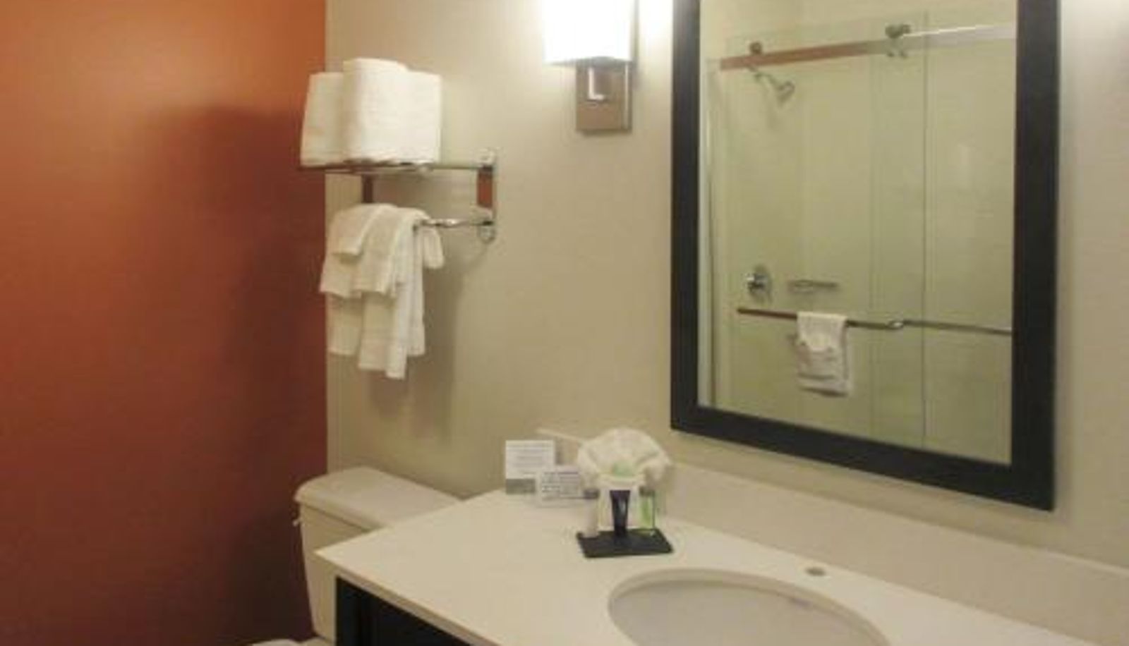 Tripla - Sleep Inn & Suites Oregon - Madison