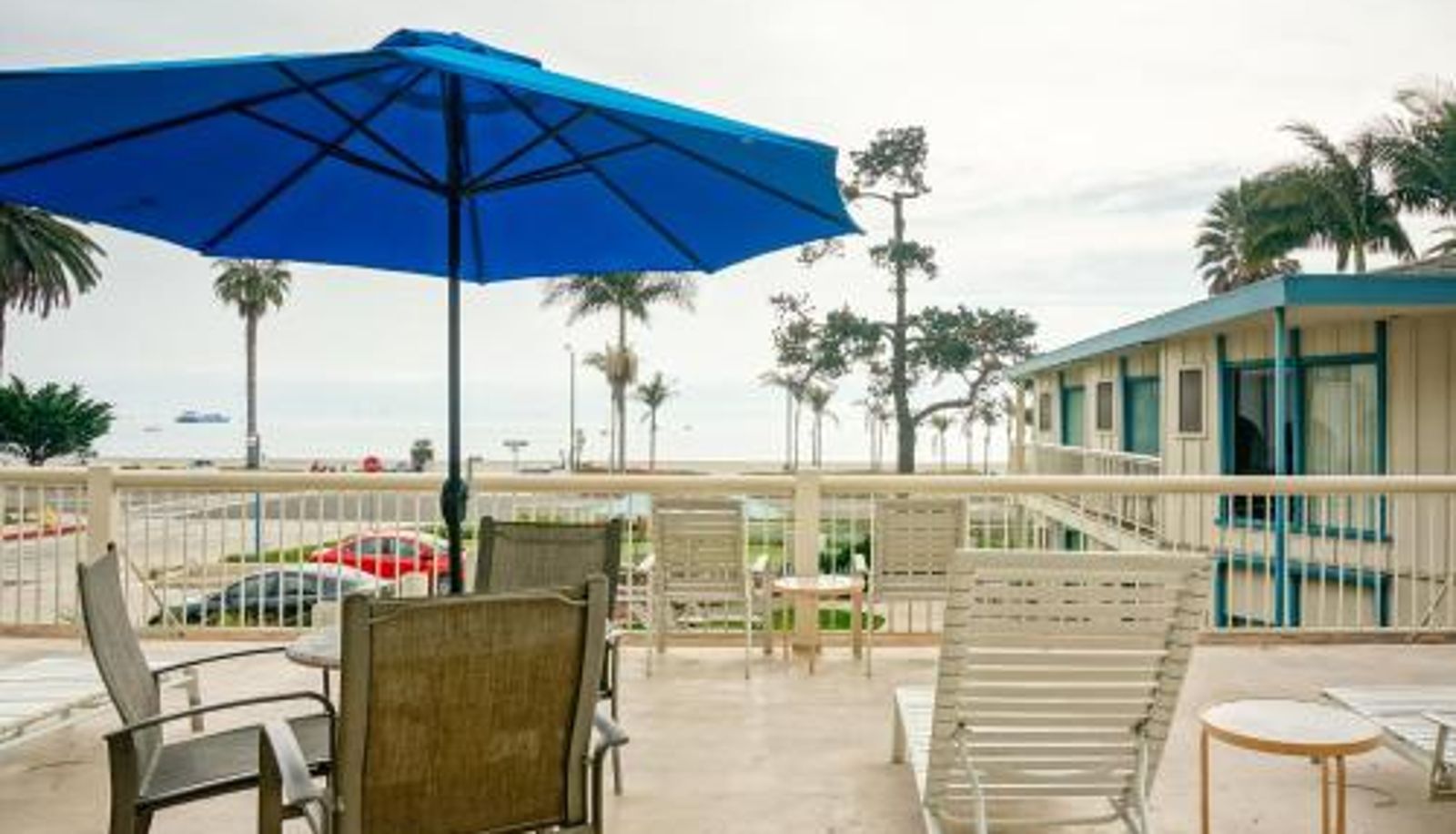 Terrace - Cabrillo Inn at the Beach
