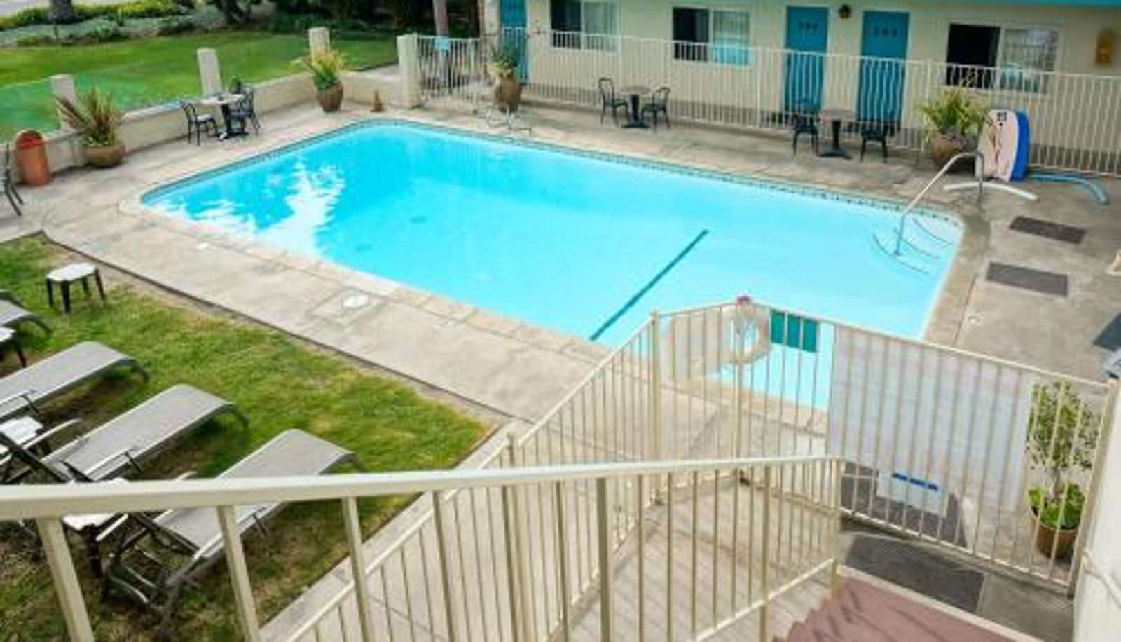 Pool - Cabrillo Inn at the Beach