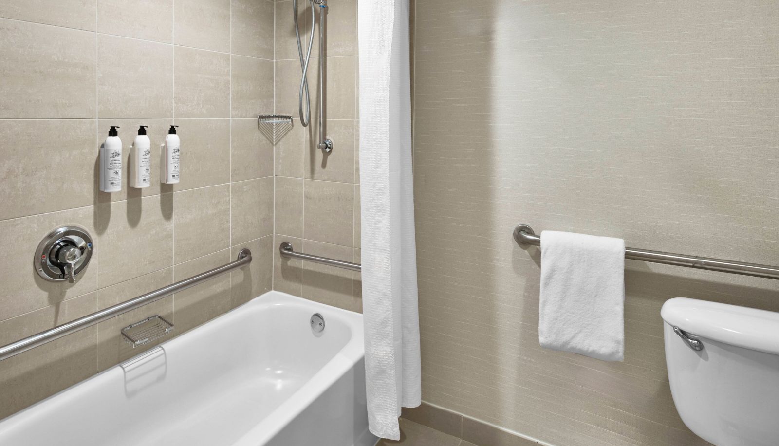 Zimmer - Delta Hotels by Marriott Toledo