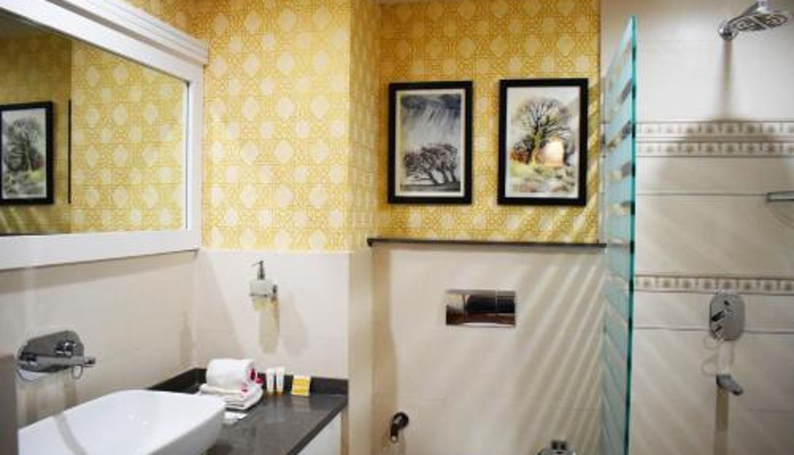Cuarto de baño - Green View By Green Tree - Behind Pramarth Niketan