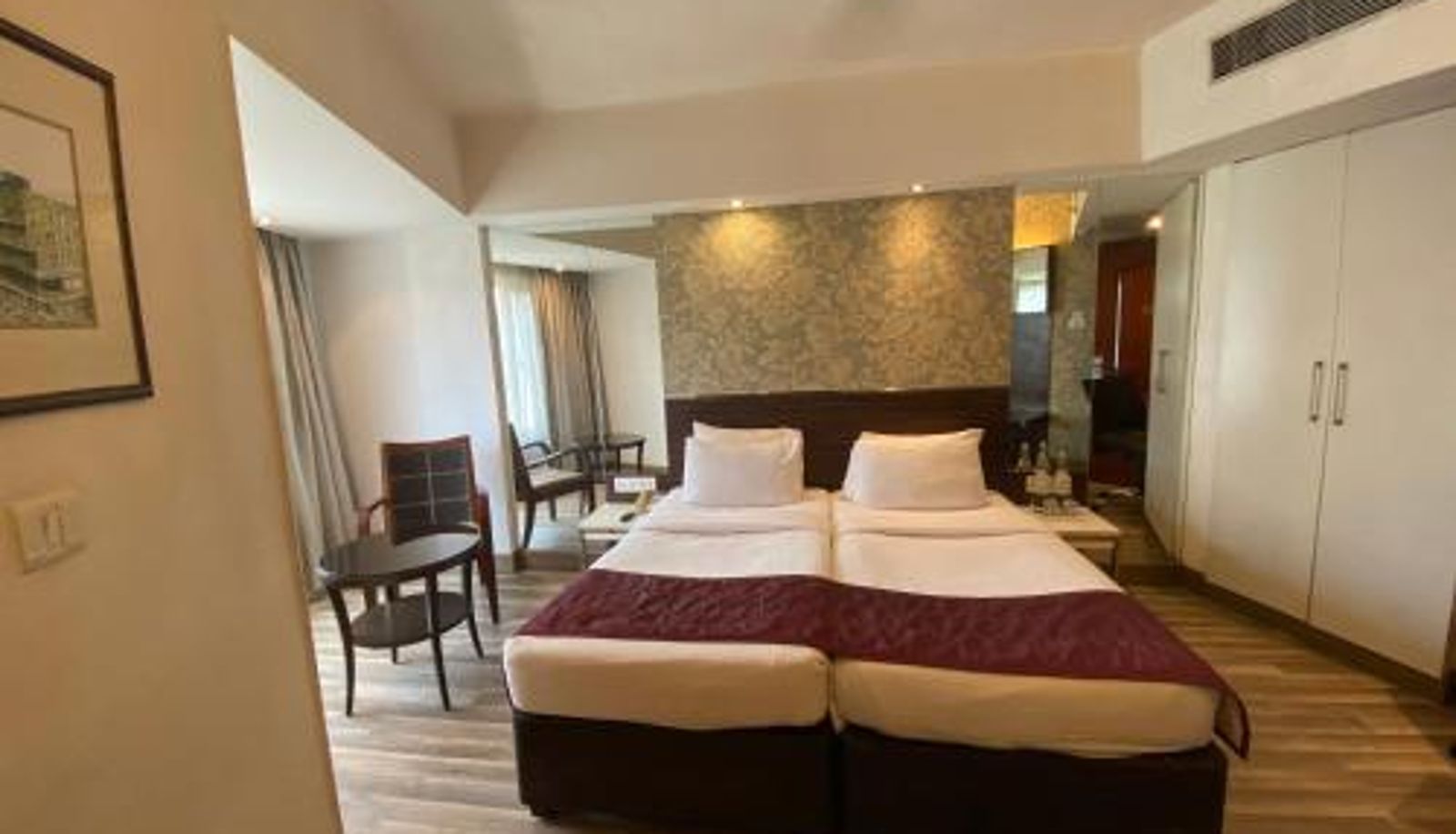 Room - Cunningham Road Regenta Place Bangalore