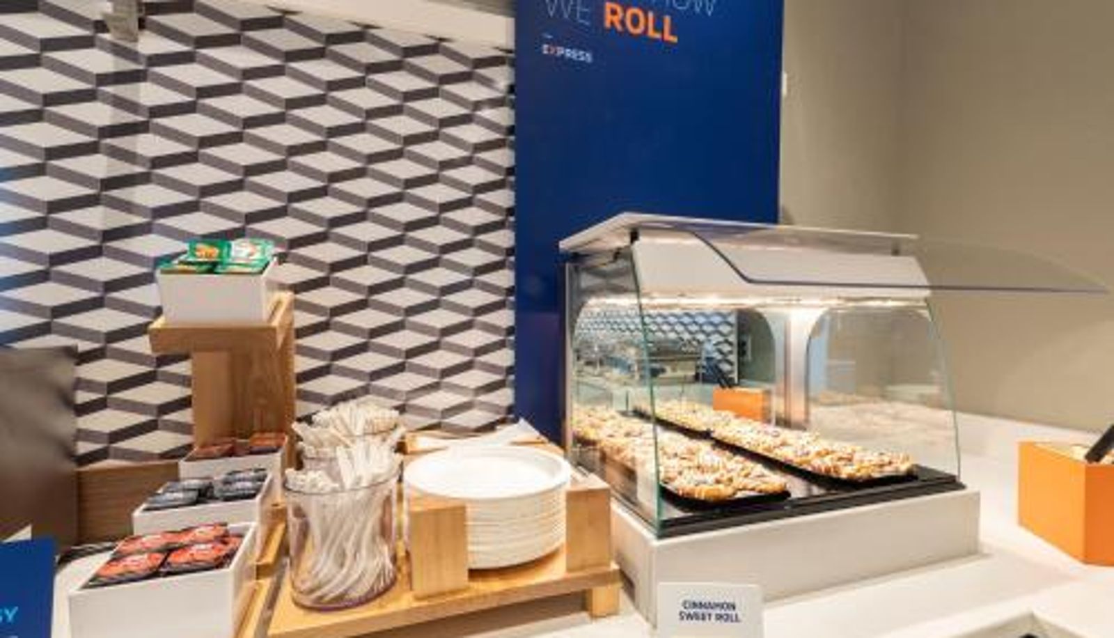 Sala prima colazione all'interno del ristorante - Holiday Inn Express & Suites - Elkhart North by IHG