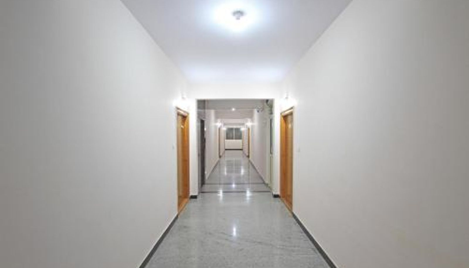 Info - Arra Suites kempegowda Airport Hotel