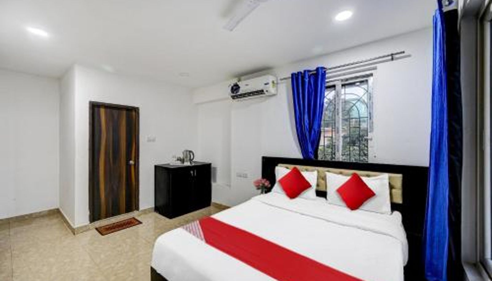 Chambre triple - Hotel O Salomi Premium