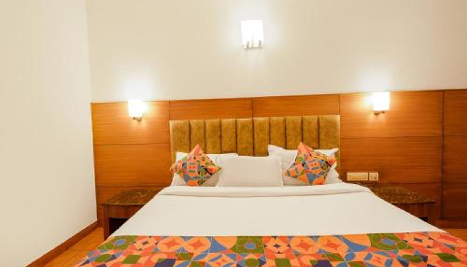 Room - FabHotel Royale Basant Residency - Gandhinagar