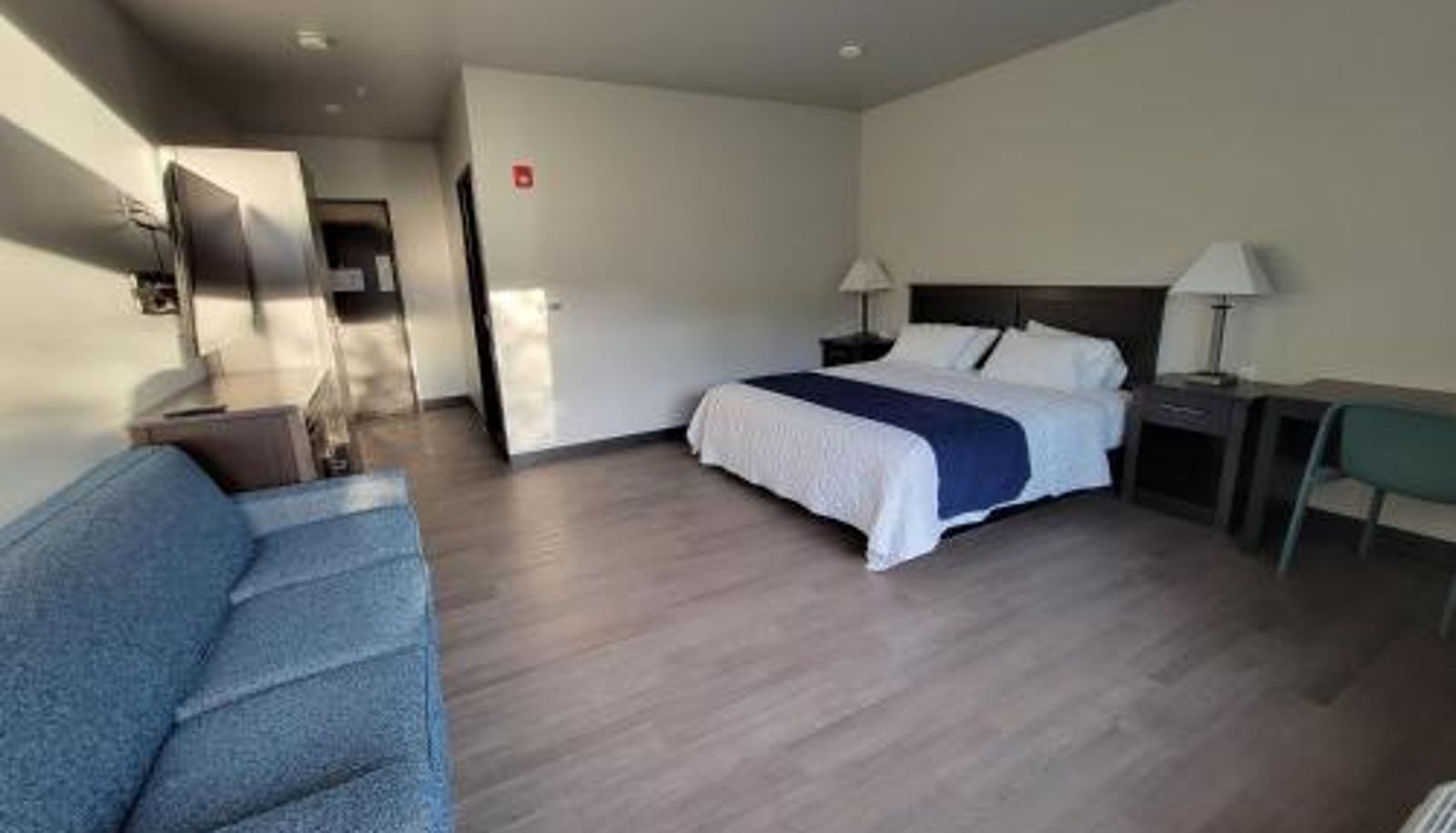 Camera standard - Watershed Hotel