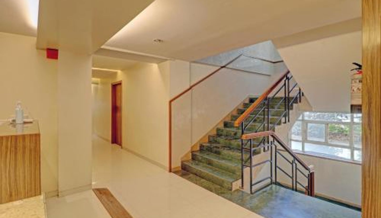 Recepcja - Treebo Vikrant Residency