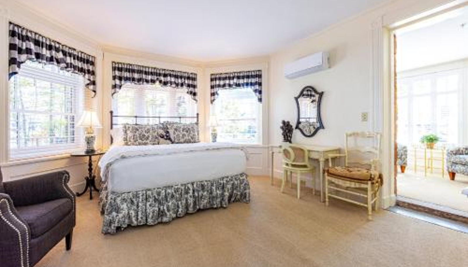 Room - Bass Cottage & Ullikana