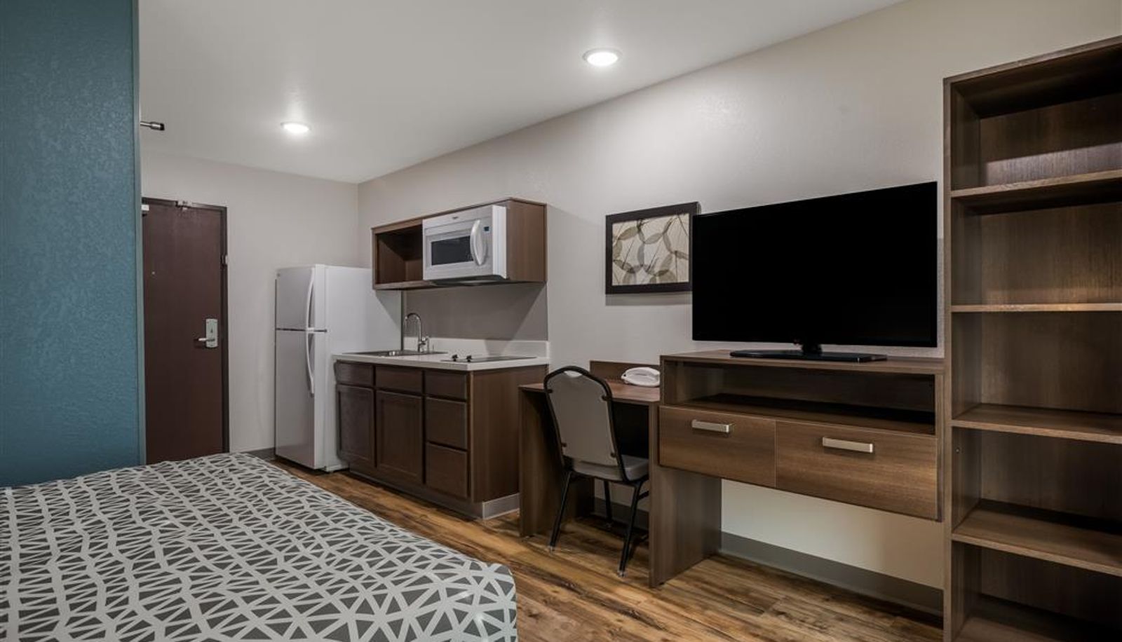 Zimmer - WoodSpring Suites Milwaukee - Menomonee Falls