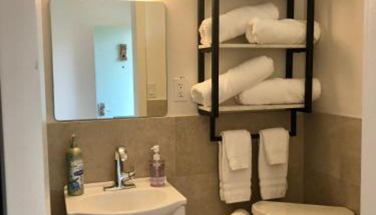 Badkamer - Kona Tiki Hotel - No Resort Fees