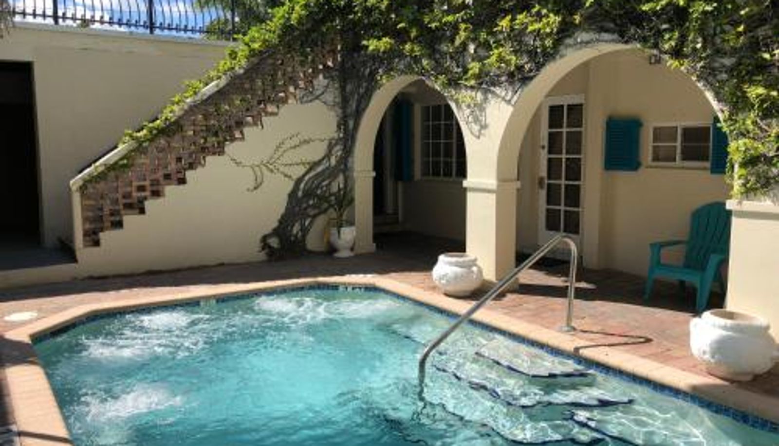 Pool - Courtyard Villa Hotel