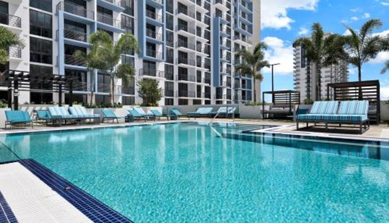 Piscina - Provident Grand Luxury Short-Term Residences