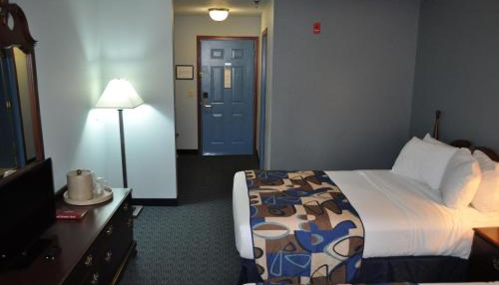 Standard room - Grand Islander Hotel