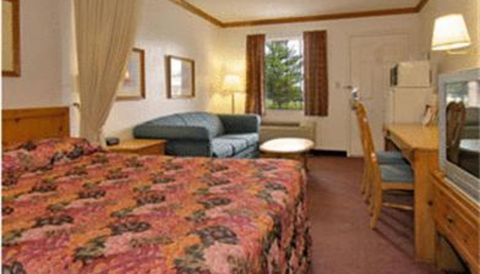 Room - Indy Speedway Inn