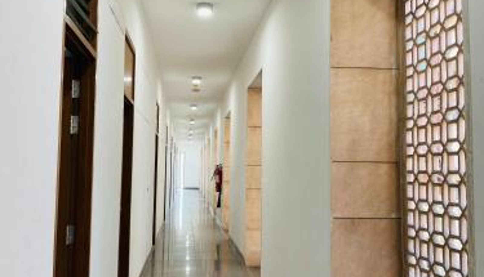 Area esterna dell'hotel - Southern Grand Kashi - Inside Kashi Vishwanath Temple Corridor
