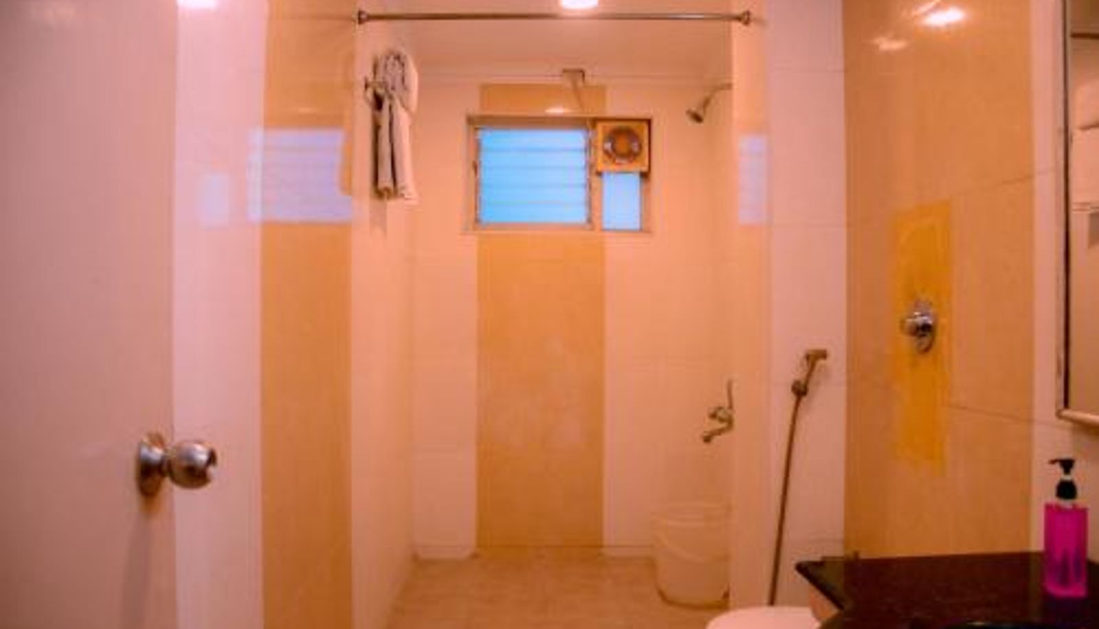 Badezimmer - Naksha Tree Hotels - Mogappair