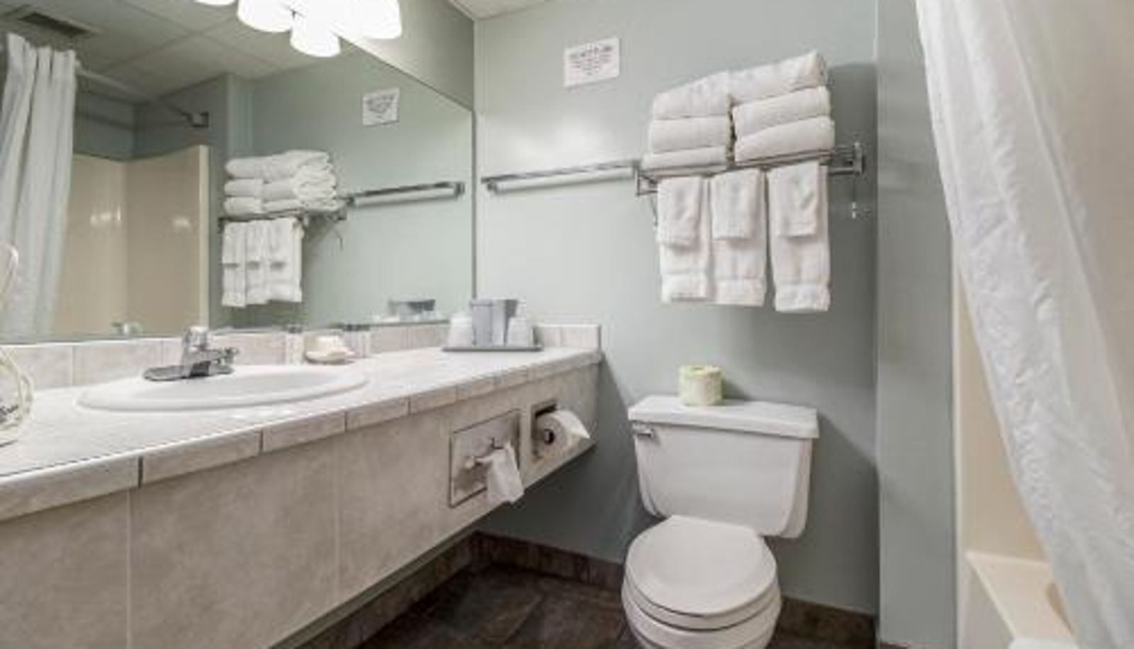 Bathroom - Dunes Waterfront Resort