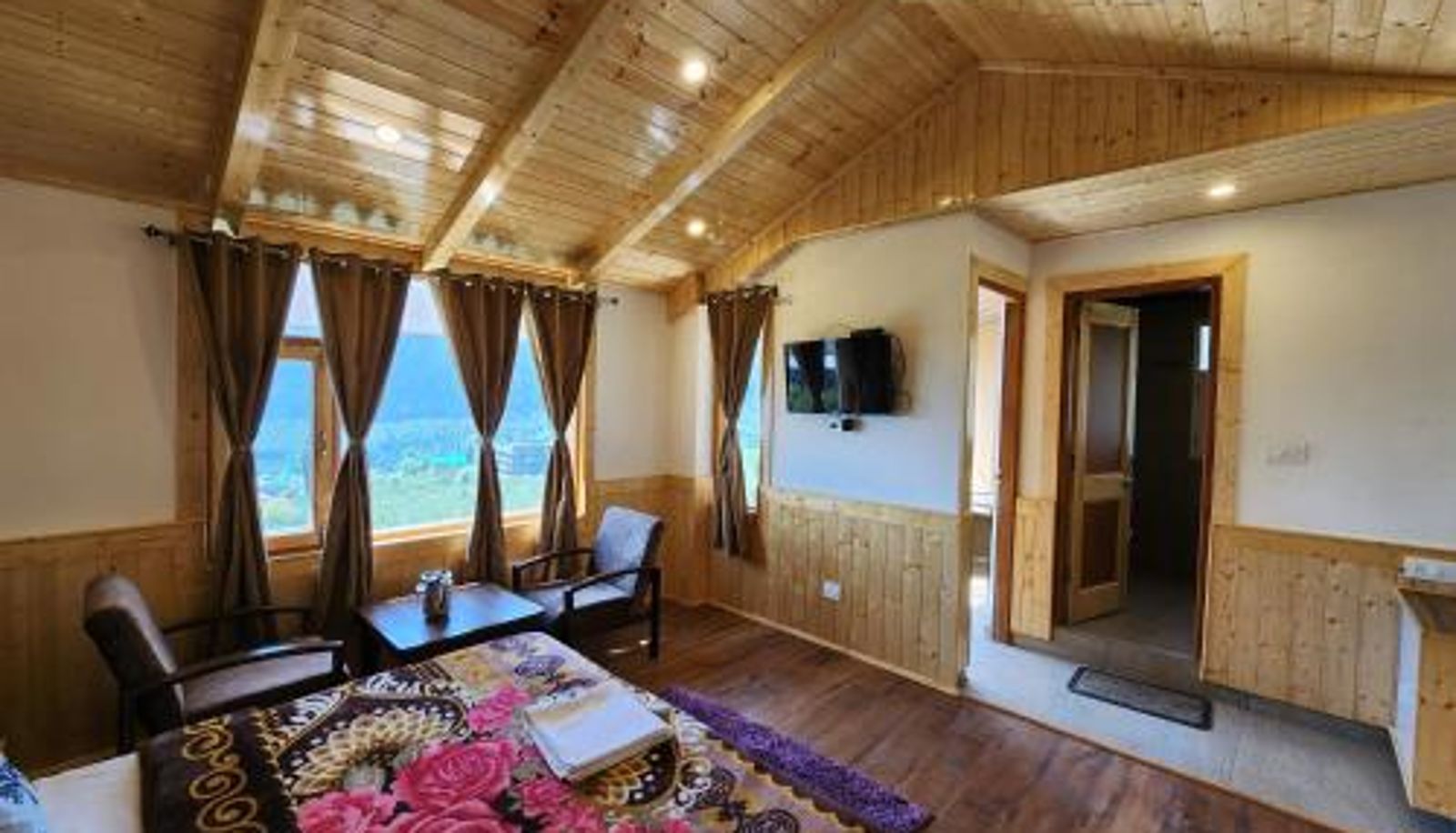 Room - Luxury Planet Resort Manali