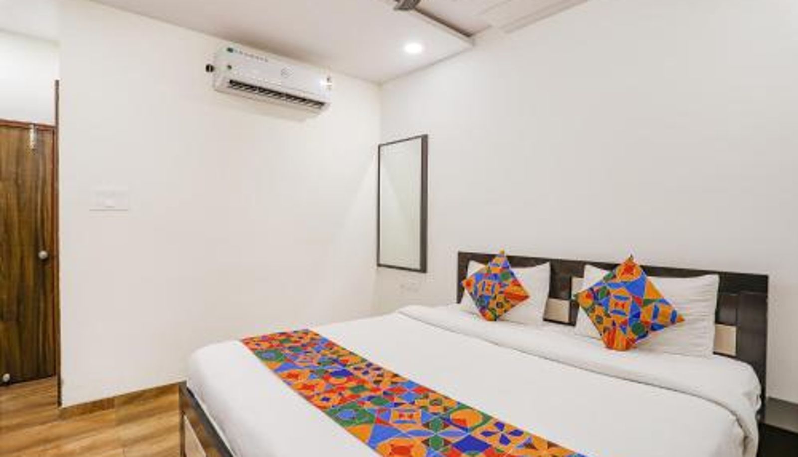 Room - FabHotel Royal Stay - Beltarodi