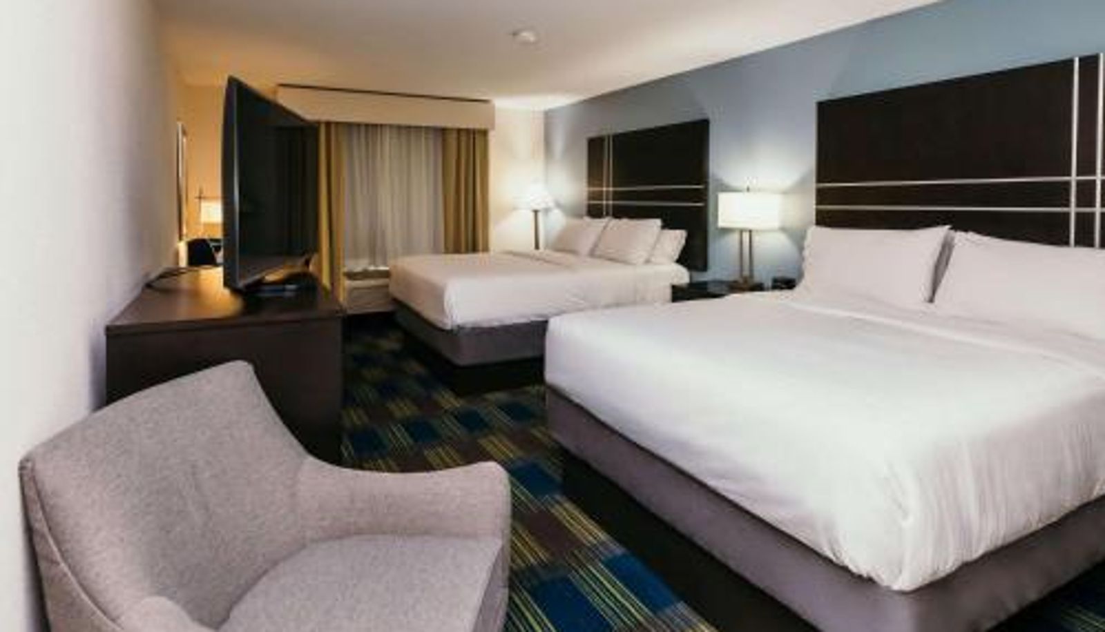 Room - La Quinta Inn & Suites by Wyndham Ankeny IA - Des Moines IA