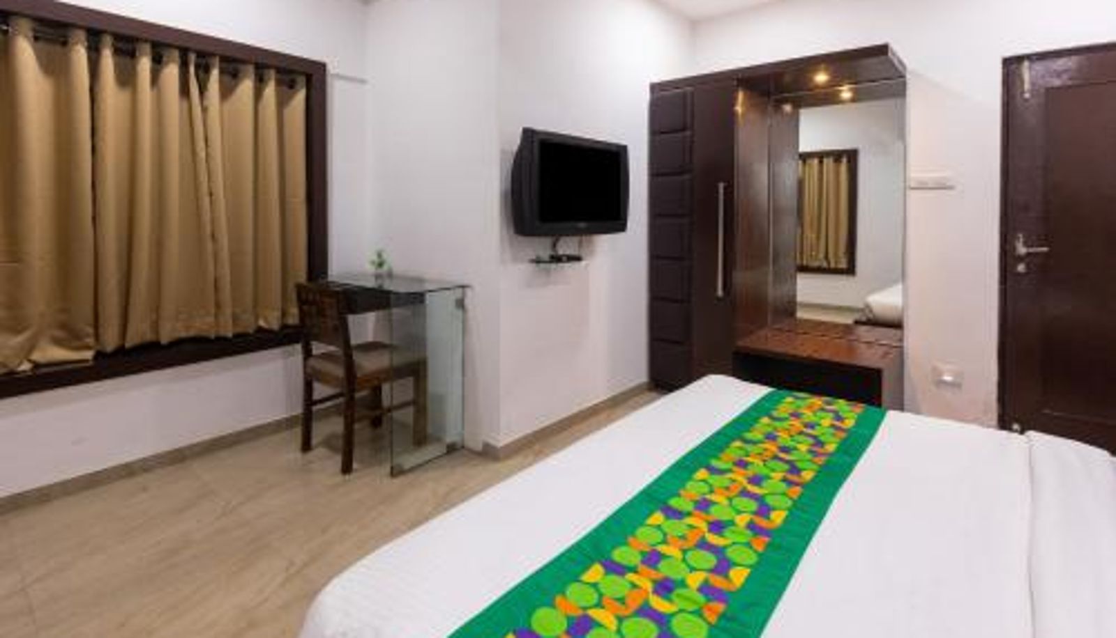 Room - Treebo Shembekars Inn