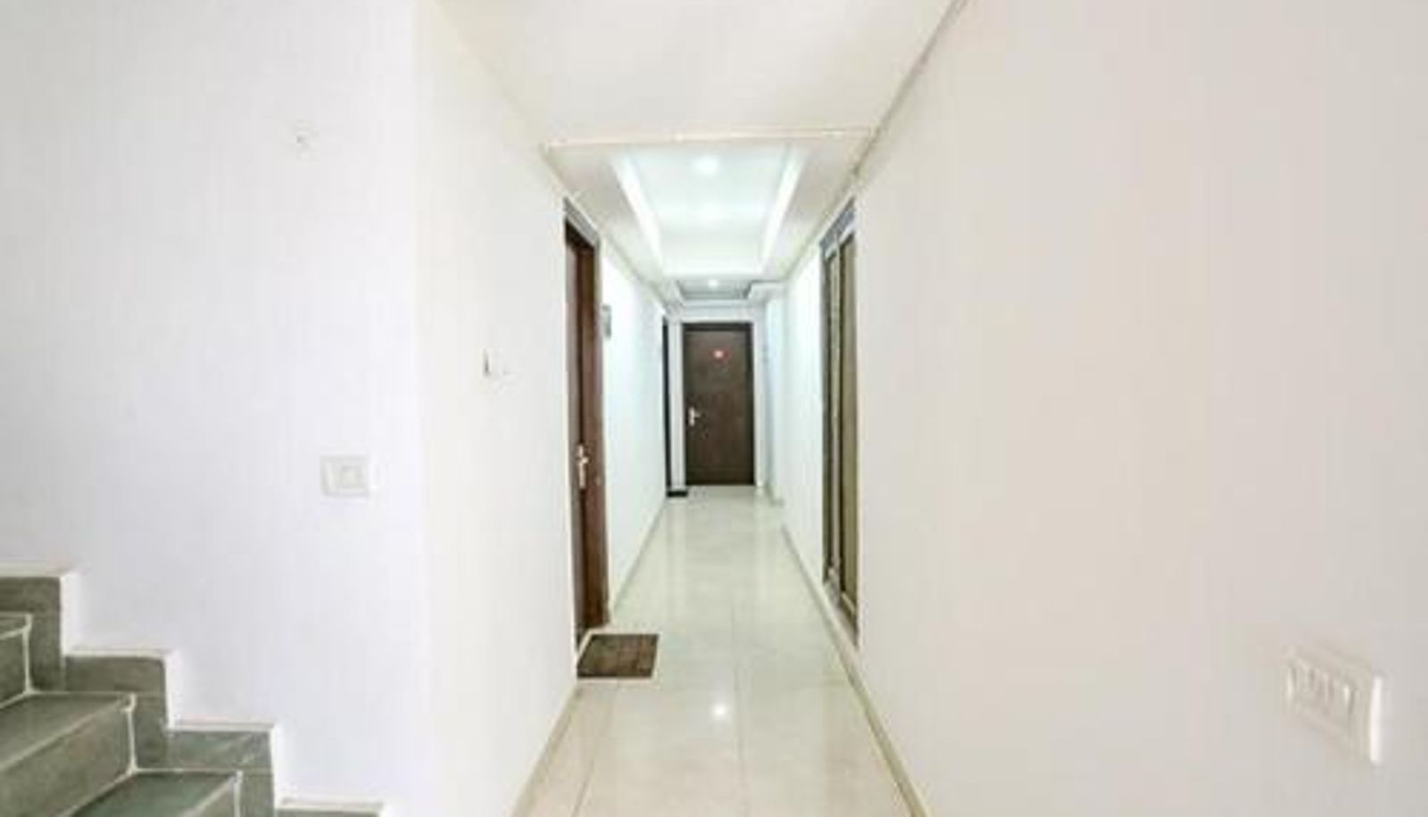 Reception - FabExpress Premium Room I
