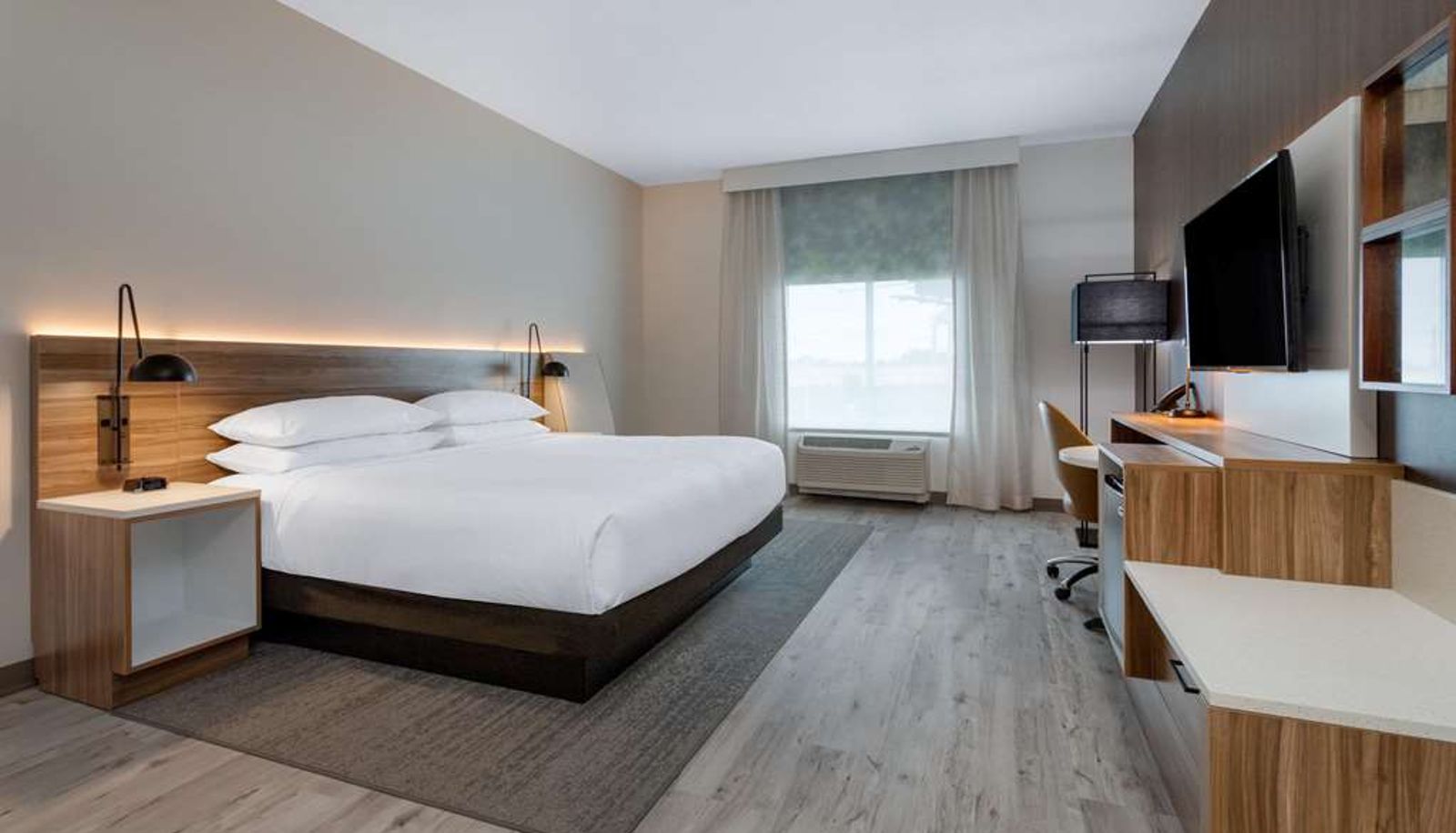 Room - Wyndham Garden Orlando Airport